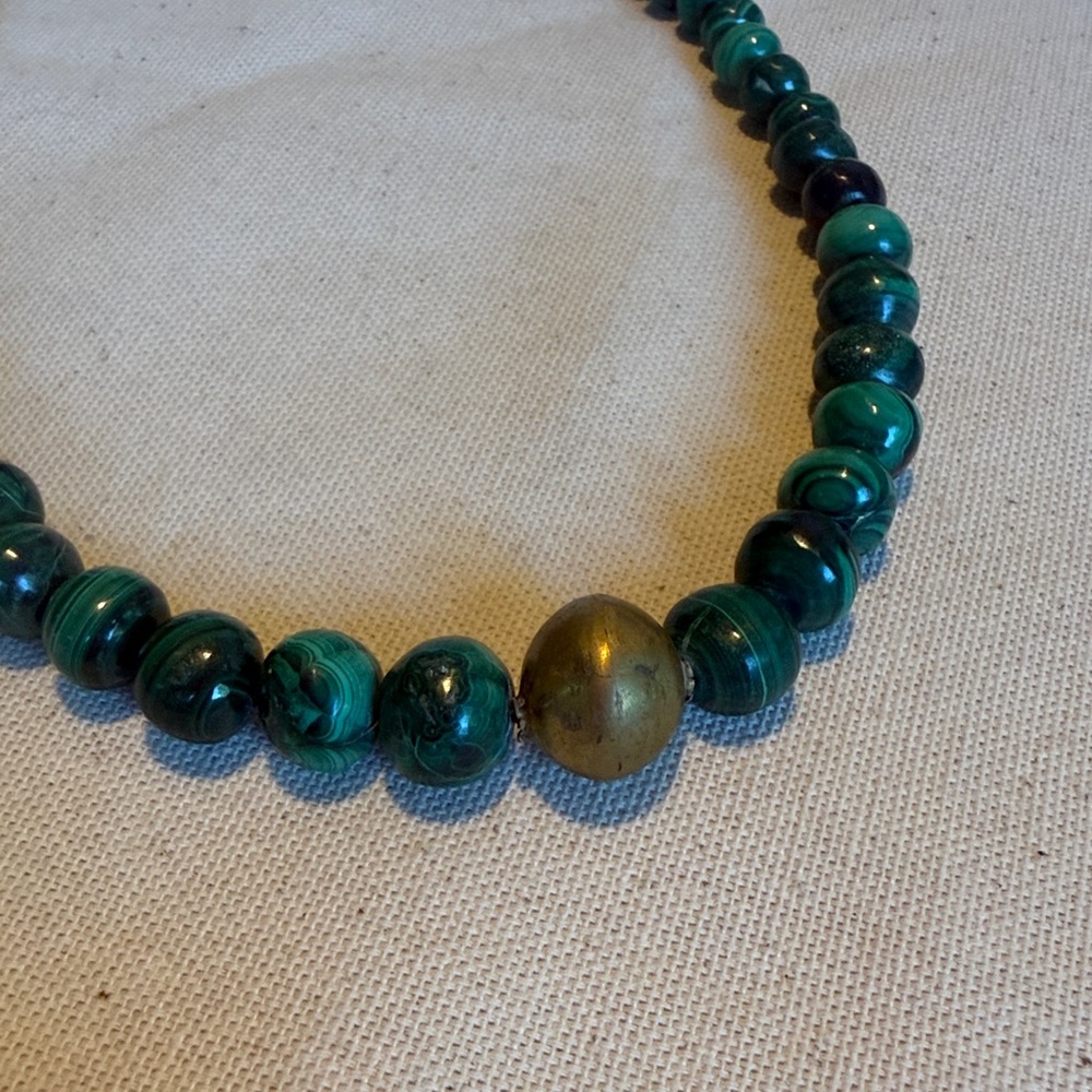 Handmade African Green Jade Beaded Necklace NWOT - Picture 2 of 4